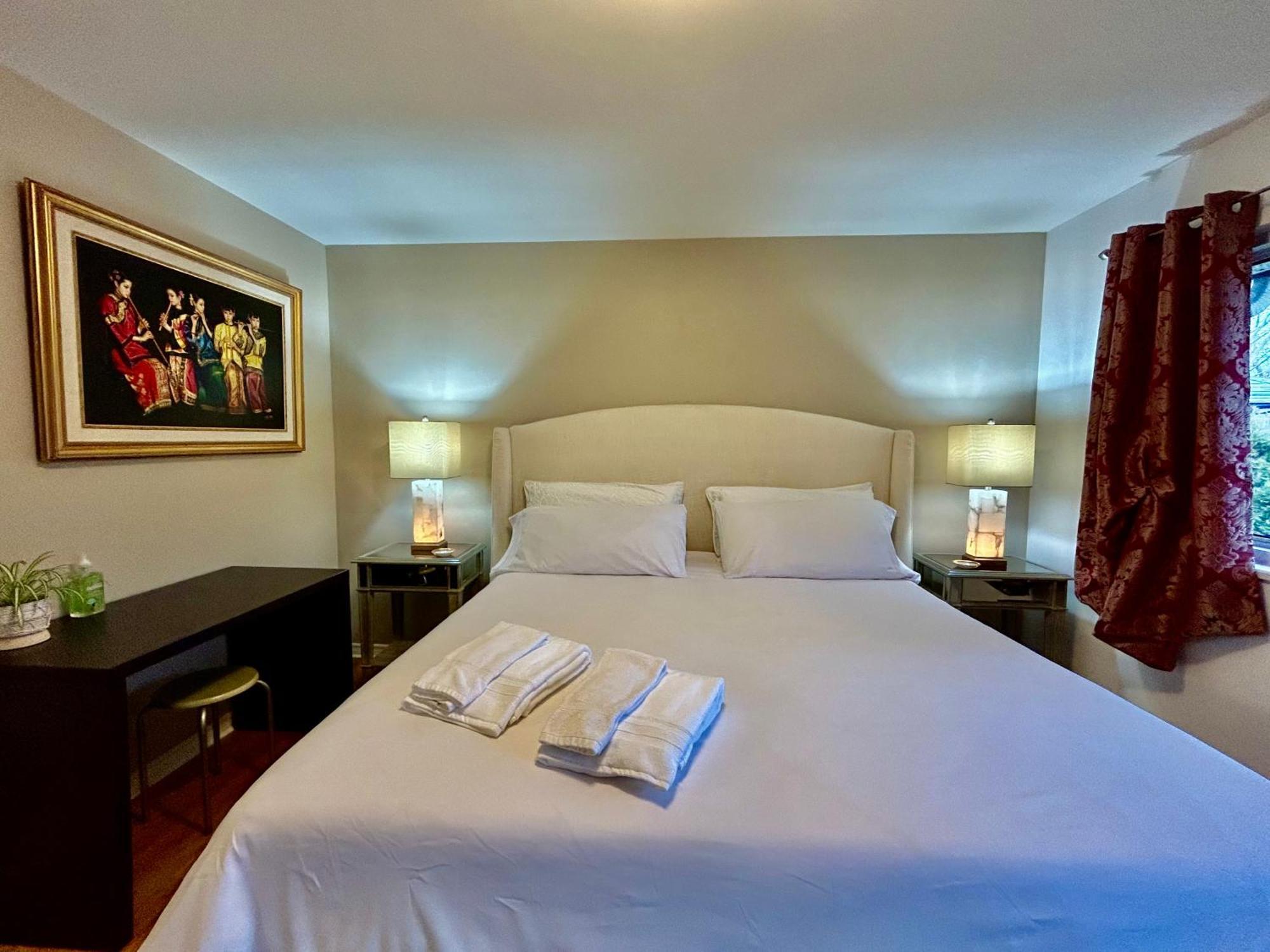 North Nanaimo Gem - Garden-View Room With Private Ensuite エクステリア 写真