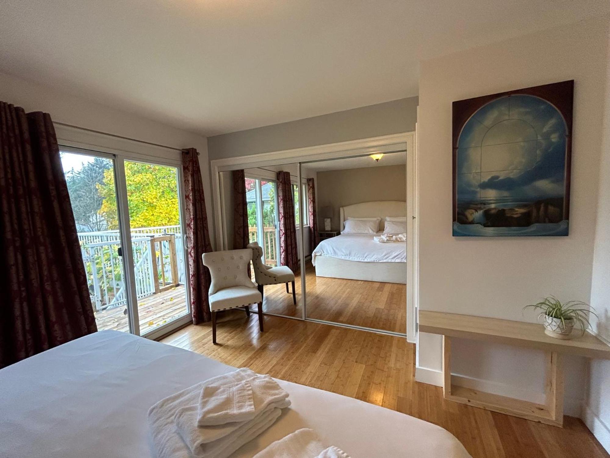 North Nanaimo Gem - Garden-View Room With Private Ensuite エクステリア 写真